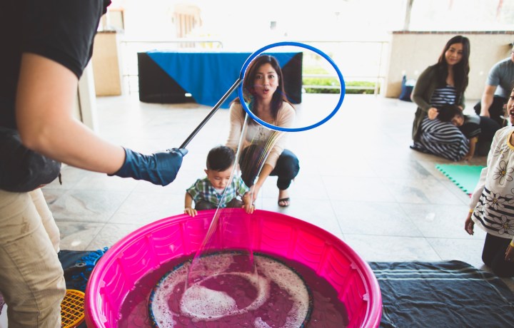 Bubblemania - Bubble show at a kids birthday party - Shannon M West Photography - Los Angeles - Pasadena - California