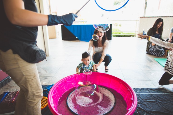 Bubblemania - Bubble show at a kids birthday party - Shannon M West Photography - Los Angeles - Pasadena - California