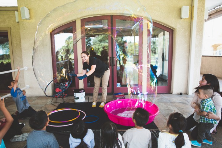 Bubblemania - Bubble show at a kids birthday party - Shannon M West Photography - Los Angeles - Pasadena - California