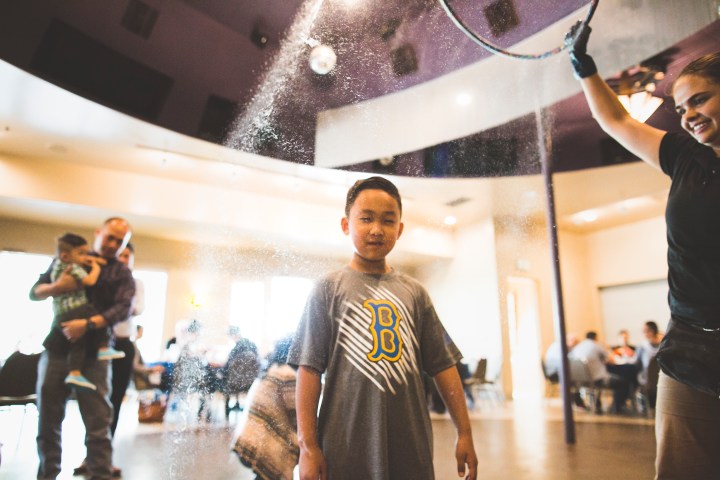 Bubblemania - Bubble show at a kids birthday party - Shannon M West Photography - Los Angeles - Pasadena - California