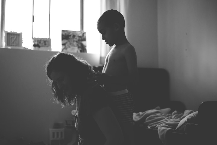 Day in the life family photography - documentary style in Los Angeles - Shannon M West Photography