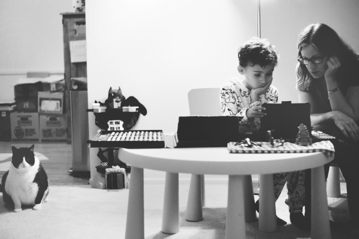 Day in the life family photography - documentary style in Los Angeles - Shannon M West Photography