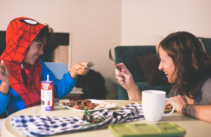 Day in the life family photography - documentary style in Los Angeles - Shannon M West Photography