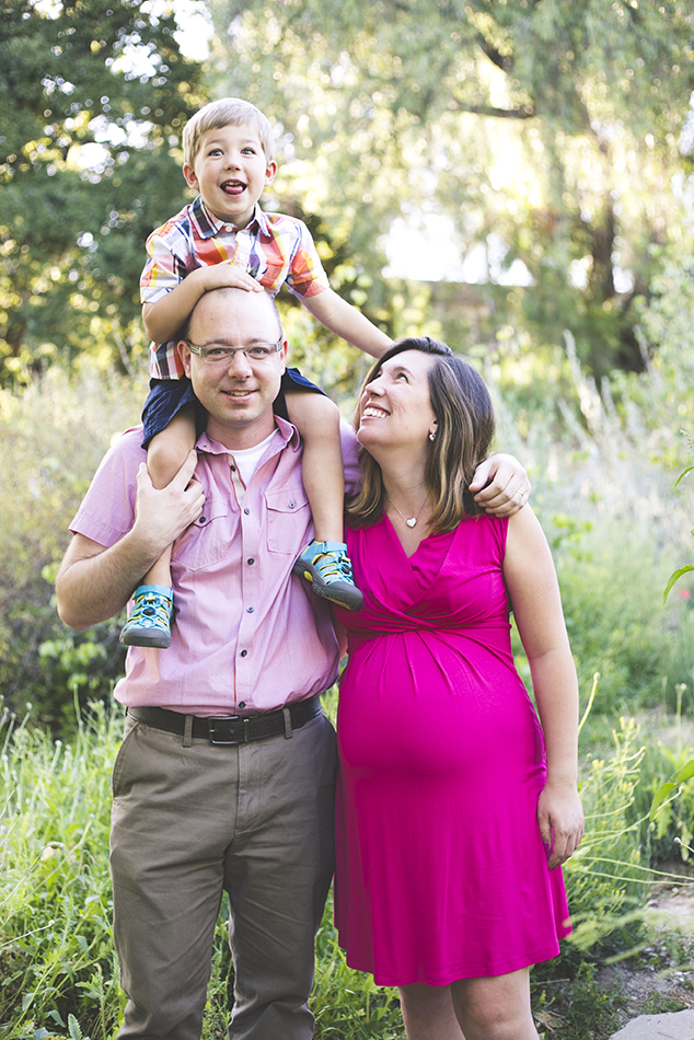 los angeles maternity photographer - pregnant portrait session pasadena arlington garden